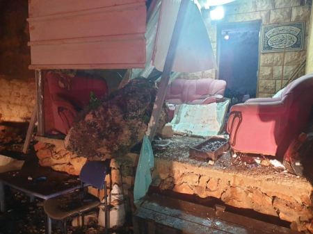 صور من عرابة: اصابة شابين بجراح متفاوتة اثر انهيار صخور عليهما