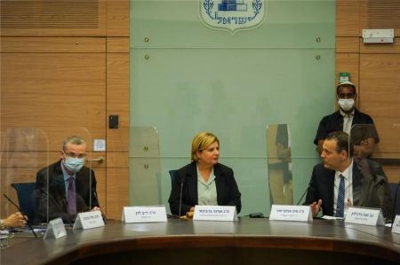 "أتيحوا العمل من البيت حيثما يكون ذلك ممكنًا"