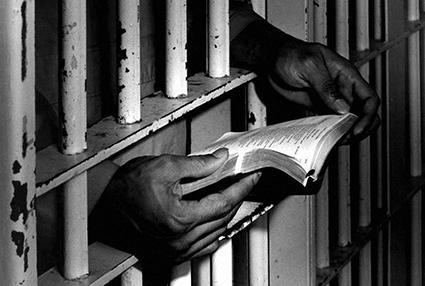تجربتي ومشروع "من كل أسير كتاب"