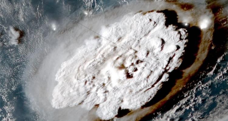 بالفيديو| تسونامي يضرب جزر جنوب المحيط الهادي