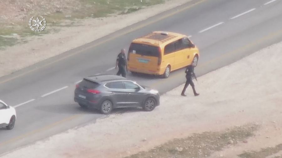 توثيق فيديو- الشرطة الاسرائيلية ترصد مخالفات سير بيهودا والسامرة