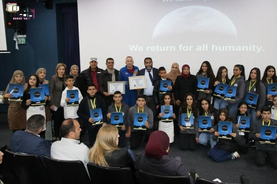 وكالة ناسا : منح شهادات اكتشاف لاربع مجموعات اوائل الطلبه