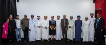 تكريم المخرجة مروة جبارة طيبي عن اعمالها وعرض فيلمها لقمة عيش في العاصمة العمانية