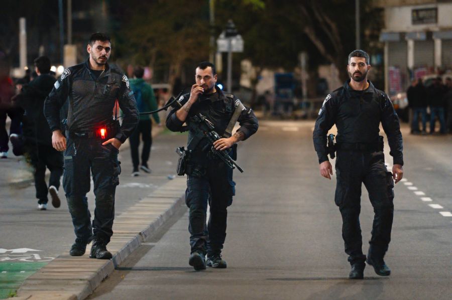 القبض على رجل من سخنين في مدينة الطيبة بشبهة الاحتيال بملايين الشواقل