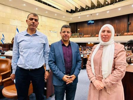 النائبان حجيرات والهواشلة يطرحان قضايا الطلاب في الجامعات والمدارس