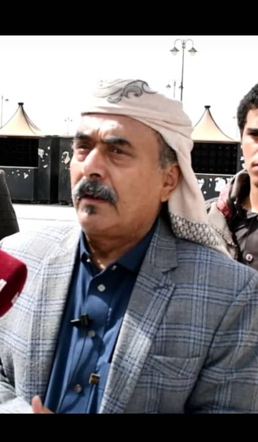 محافظ شبوة اللواء العولقي يعزي في وفاة الشيخ أحمد عبدالله الأمير