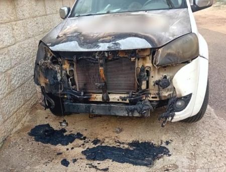 فيديو : بسبب خلاف حول الطلاق احرق مركبة قريبها في حيفا