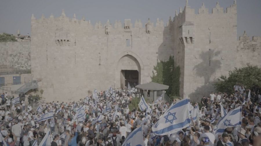 الجانب المظلم لمسيرة الأعلام في القدس: تحقيق استقصائي على قناة مكان