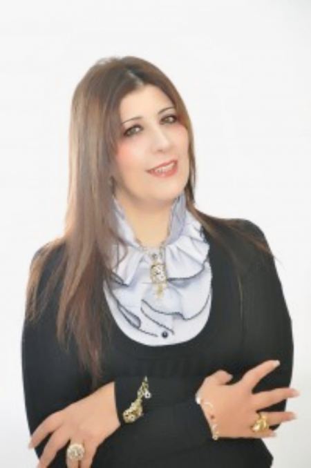 قراءة موسّعة في مشروع الباحثة والشاعرة إيمان مصاروة