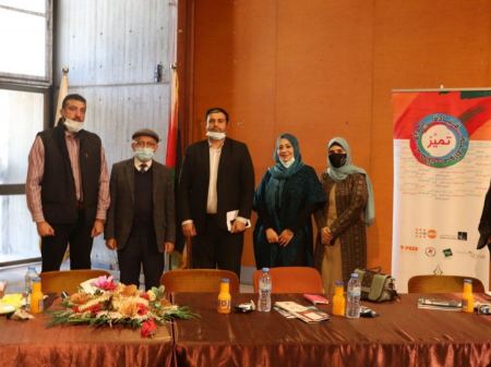 فريق تميز الطلابي في جامعة فلسطين في لقاء حواري شباب مع الدكتور يحيى السراج 