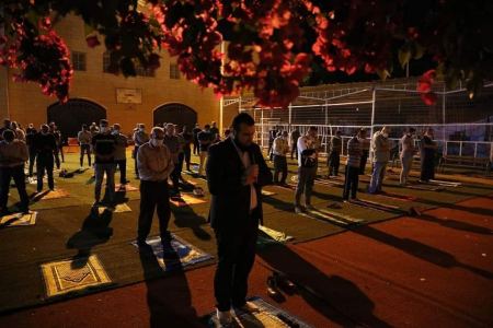 الأوقاف الفلسطينية : خطبة وصلاة الجمعة ستقام في الساحات