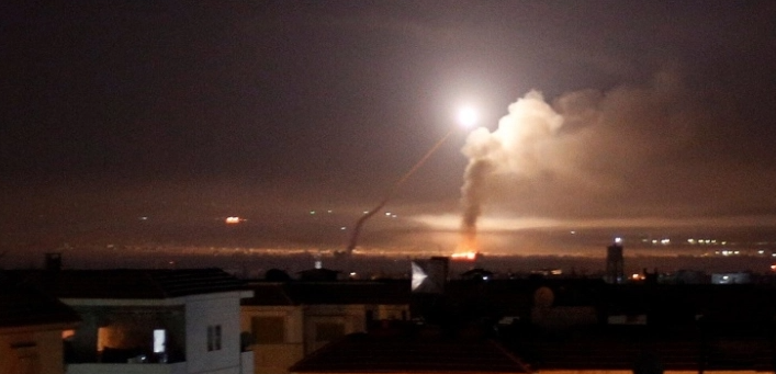 قصف اسرائيلي على الجنوب اللبناني وسوريا