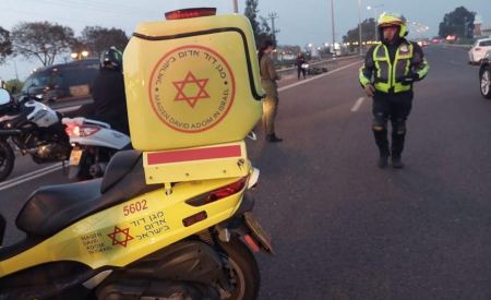 اصابة في النقب جراء سقوط عن شجرة واخر بالطيبة بحادث دهس