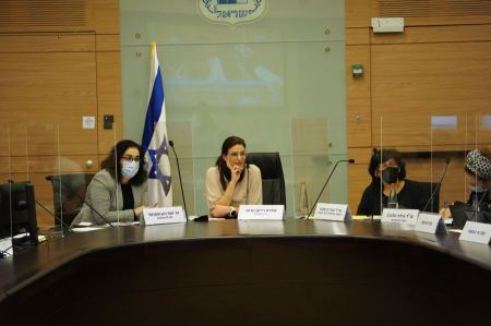 دفع مخصصات البطالة الكاملة لمن يشاركون في دورات مهنية