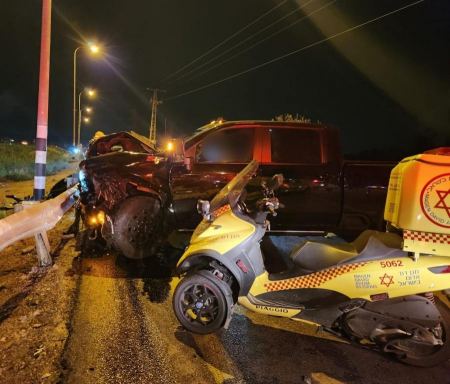 اصابة سيدة بجراح خطيرة بحادث طرق قرب كفرمصر