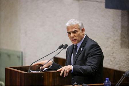  يائير لابيد: ما تفعله حكومة نتنياهو يقود لتفكك اسرائيل