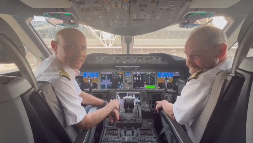 التاريخ في الجو: طائرة إل عال تهبط في بانكوك بعد تحليقها في سماء عُمان