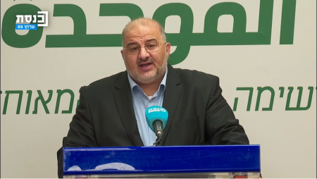 اصابة نجل منصورعباس بحادث طرق