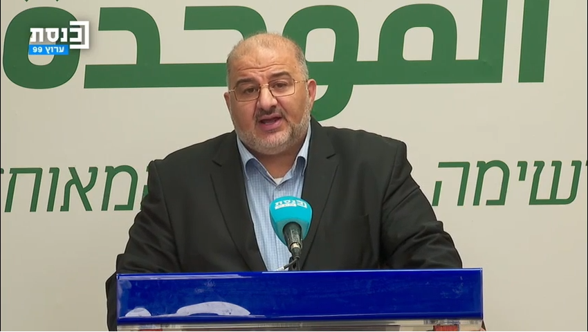 اصابة نجل منصورعباس بحادث طرق