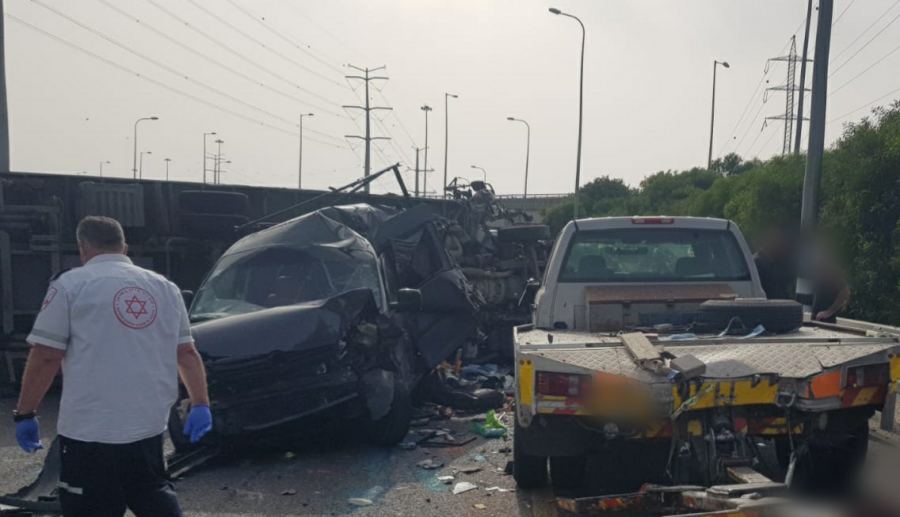 مصرع شخص واصابة اخرين بحادث مروع قرب ريشون