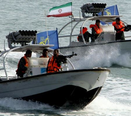 مهاجمة سفينة إسرائيلية بصاروخ ايراني في بحر العرب