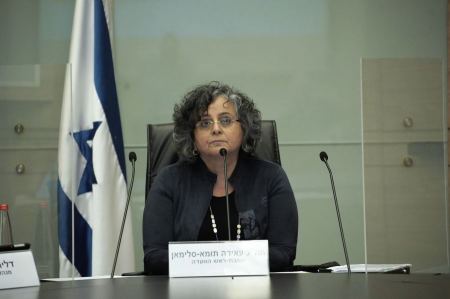 توما-سليمان تنجح في تمرير اقتراح قانون بالقراءة الأولى يقضي بتمديد فترة التقادم في قضايا الاعتداءات الجنسية بحق القاصرين 