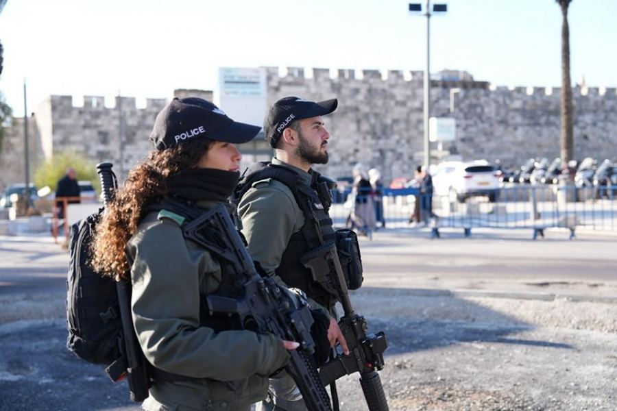 القبض على مشتبه قام بتهديد زوجتة بواسطة سكين في القدس