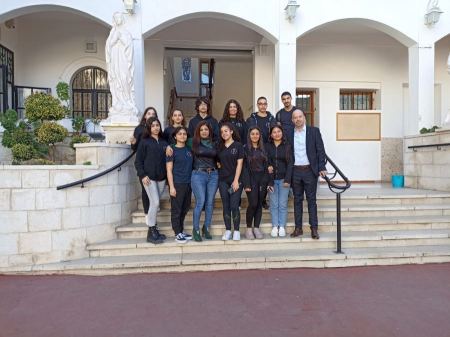 من هي الثلاثة مشاريع التي ستفوز بأولمبيادة المبادرات الشبابية ؟