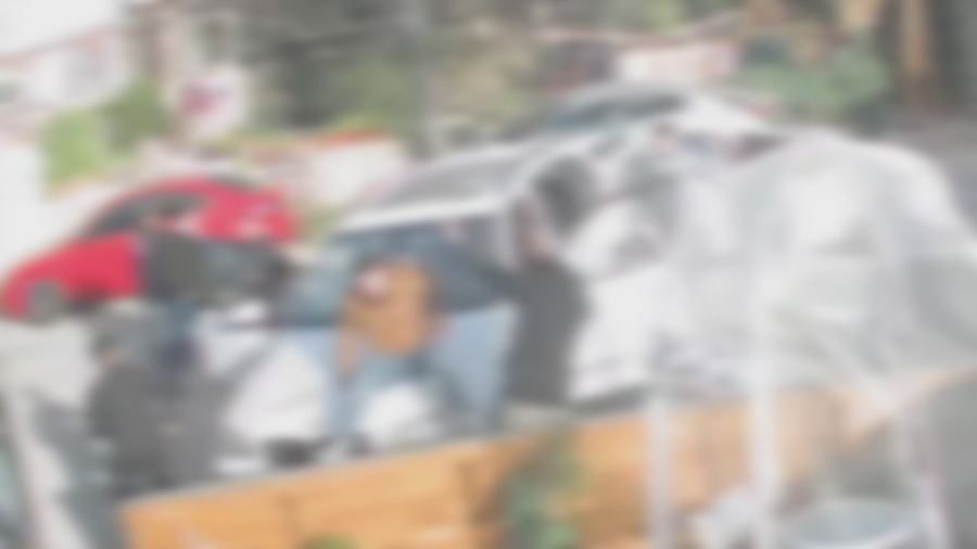 توثيق بالفيديو : ضرب واعتداء على شخص في بيت صفافا بالقدس