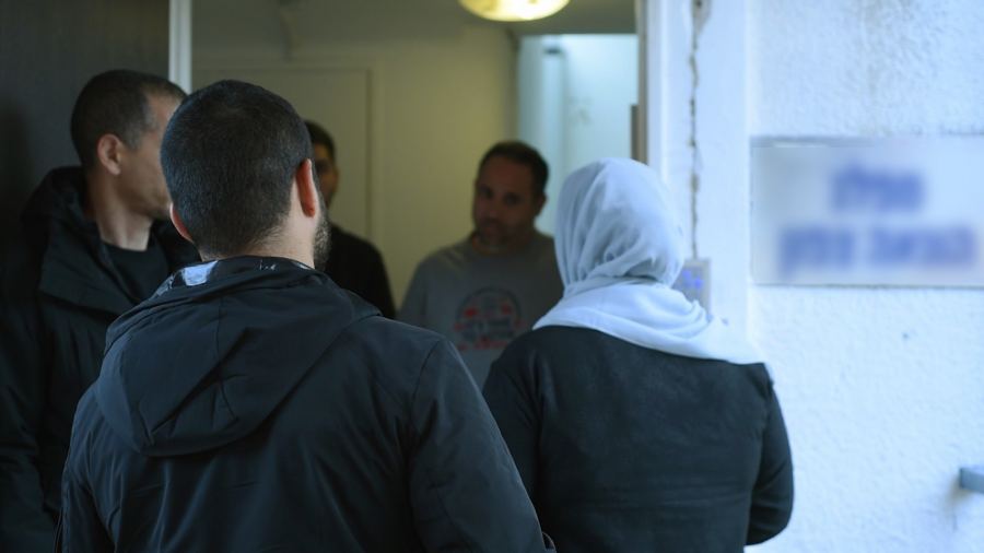 100 شاقل للامتحان