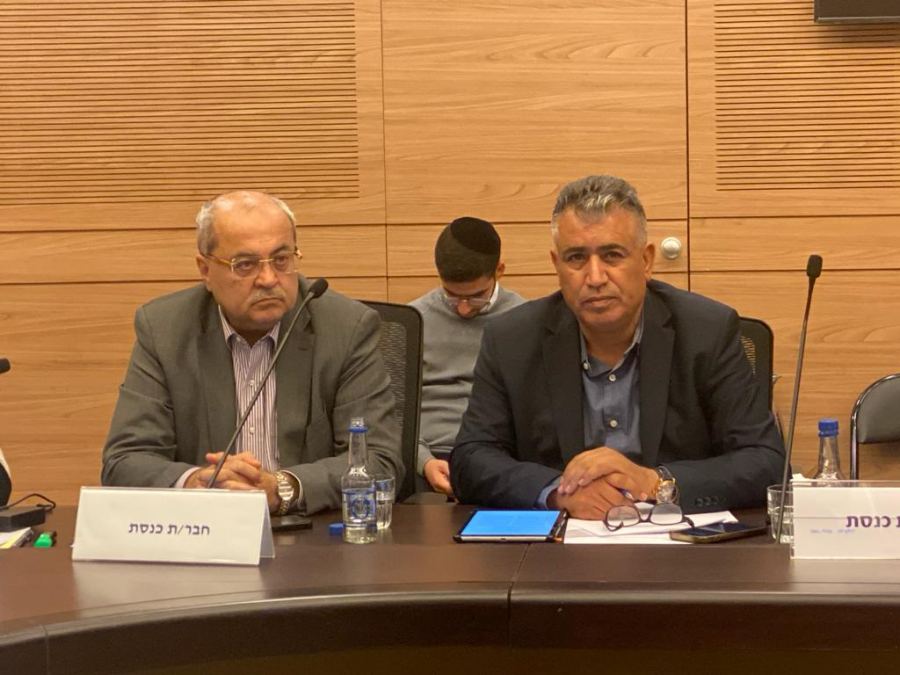 تخفيض الفوائد المفروضة على كافة الغرامات والمخالفات الإدارية والجنائية