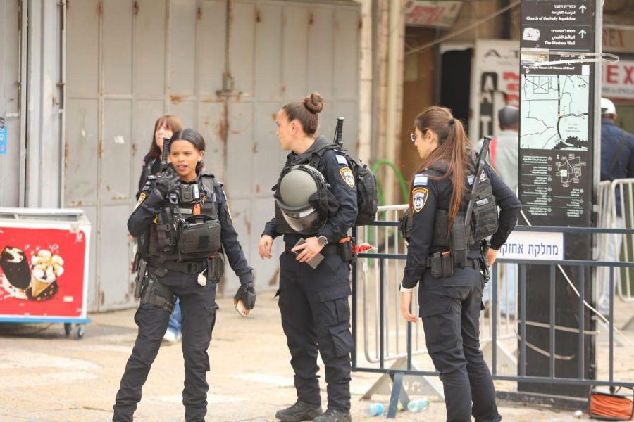 نشاط شرطة إسرائيل خلال الجمعة الثالثة من رمضان بالقدس