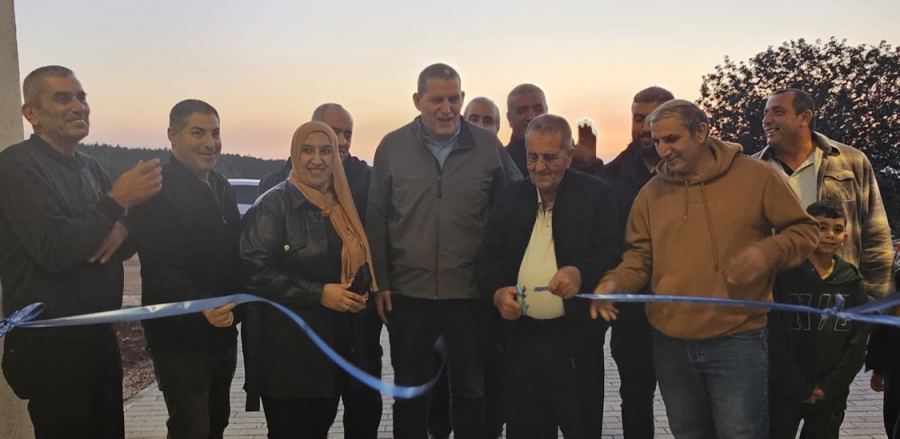 إفتتاح أول مبنى في قرية عين حوض