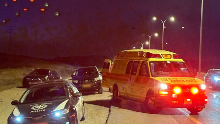 الشرطة تحقق في حوادث طعن في اللد والرملة وحيفا