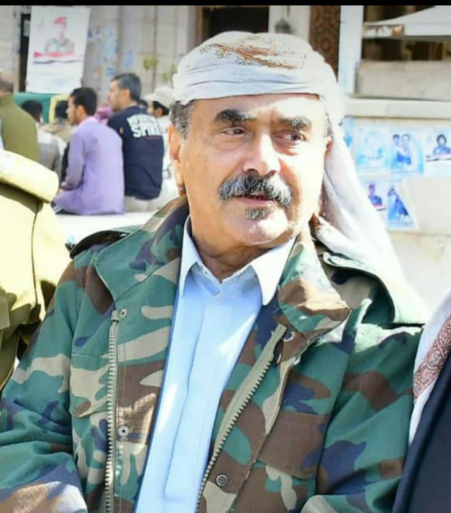 محافظ شبوة اللواء العولقي يعزي في وفاة الشيخ عوض علي الطمباله 