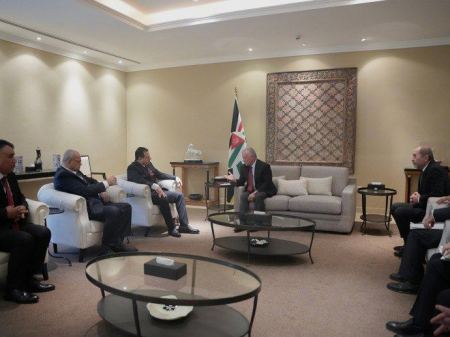 الملك الاردني يلتقي وفد قائمة الجبهة الديمقراطية والعربية للتغيير