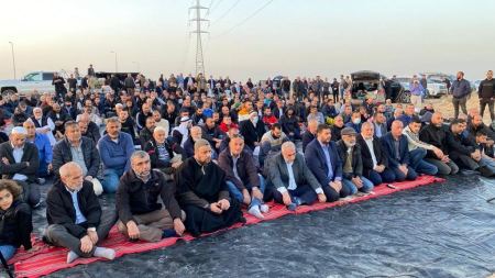 المئات في إفطار رمضاني أمام سجن ريمون تضامنا مع الشيخ رائد صلاح