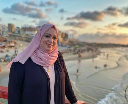 نيفين ابو هربيد ..... سفيرة الايجابية في فلسطين