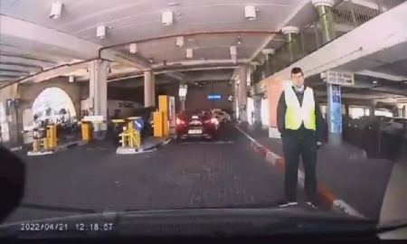  شقيقتان من الطيبة : تعرضن لتصرف عنصري من حارس في القدس