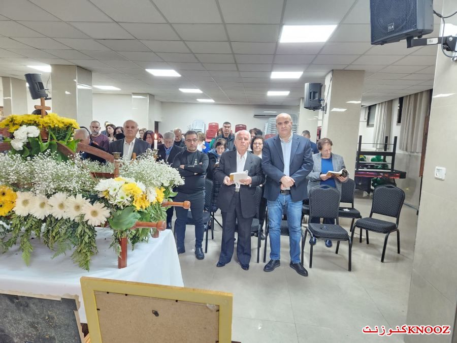كفرسميع : طائفه المسيحيين تحتفل بجناز المسيح بدون خوري 