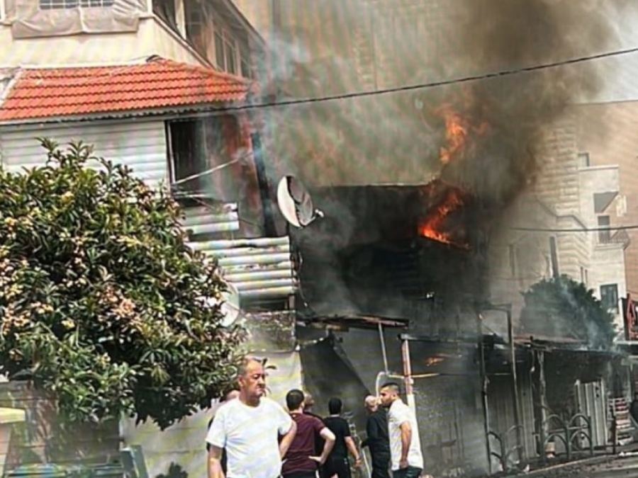 الطيبه : حريق في مقهى وانتشر لمبنى سكني
