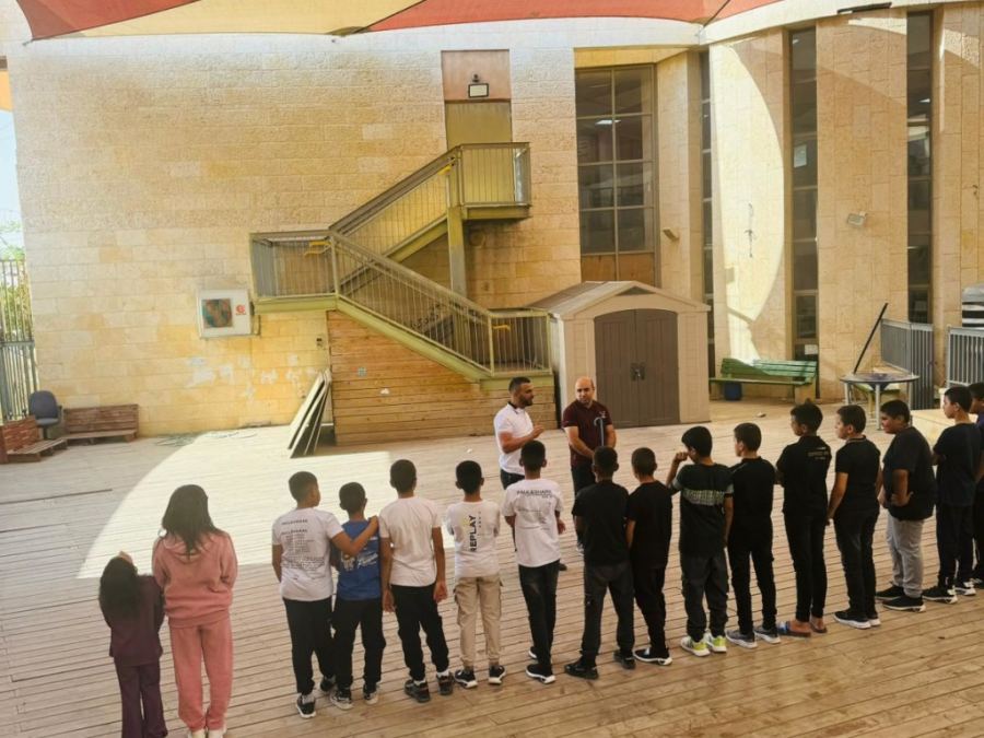 افتتاح دورة الدبكة التي تجمع بين ذوي الهمم العالية والأبطال الصغار في المركز الجماهيري رهط . 