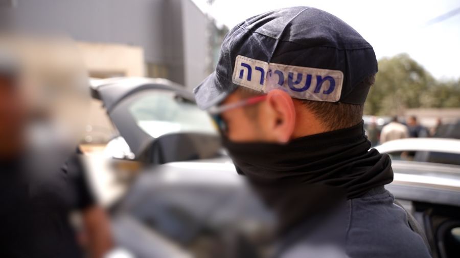 اعتقال مشتبهين اثنين بالضلوع في محاولة قتل رئيس بلدية عرابة ونائبه