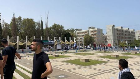 قمع واعتقالات خلال وقفة للطلاب العرب في جامعة تل أبيب 
