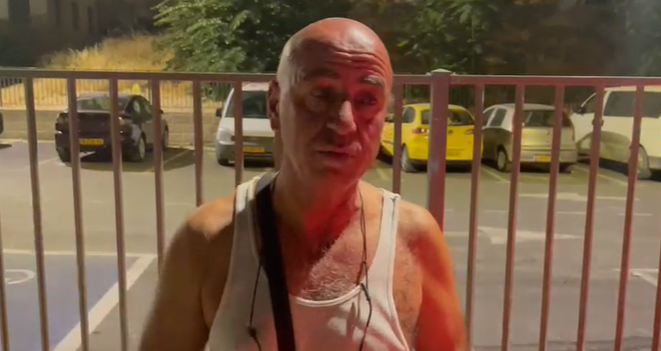 مستوطنون يعتدون على مراسل قناة مكان اياد حرب