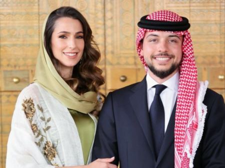 ماجد زريقات يتغنى بزفاف ولي العهد بـ"جينا نبارك"