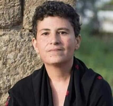 عن النفاق والازدواجية والشللية بين الأدباء