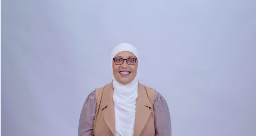 الممرضة منال جربان تحصل على وسام التقدير من وزارة الصحة