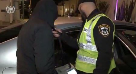اعتقال مشتبه من كفر قرع باطلاق نار على قاعة افراح