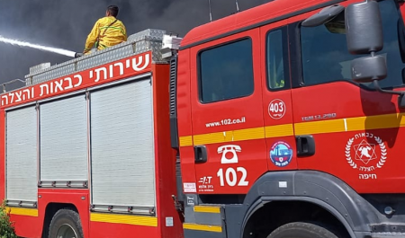 اندلاع حريق في مبنى سكني في مخيم شعفاط-القدس